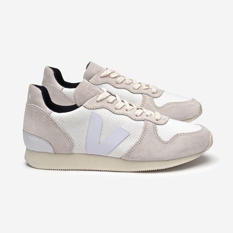 Veja Women's Sneakers In White And Beige